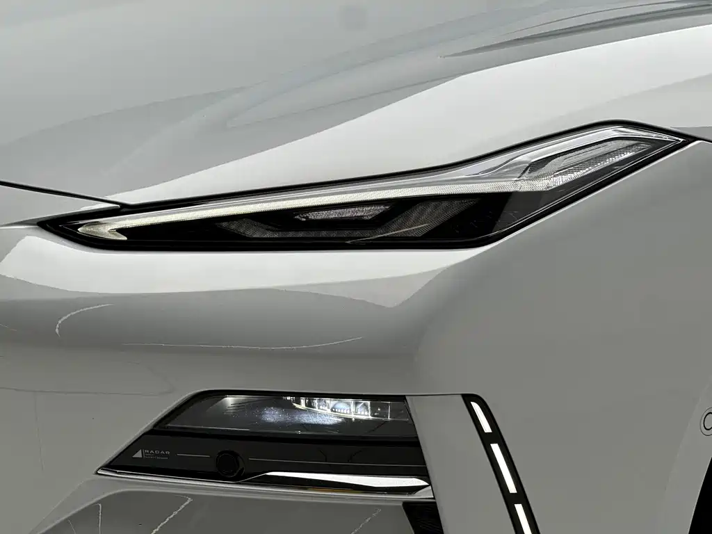 Geely Galaxy E8 2025 — фото 17