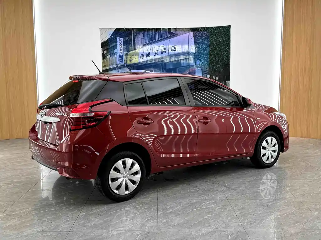 Toyota Yaris L 2020 — фото 6