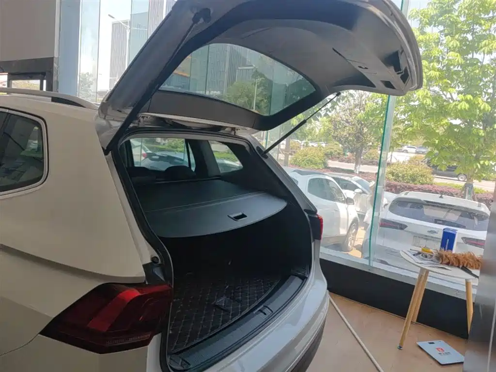 Volkswagen Tiguan L 2017 — фото 19