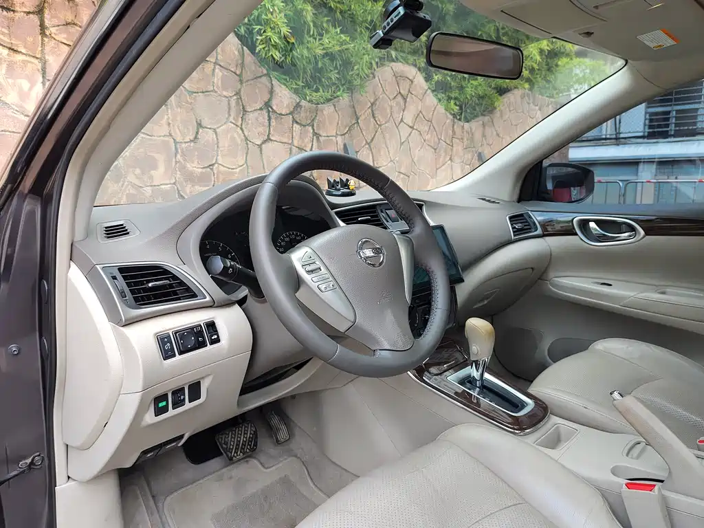 Nissan Sylphy 2013 — фото 18
