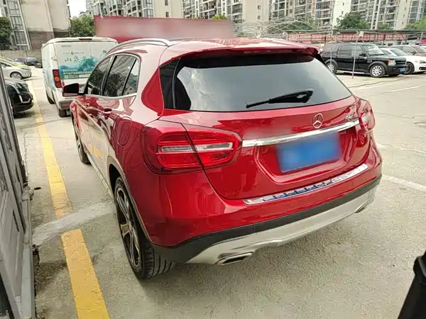 Mercedes-Benz GLA 2016