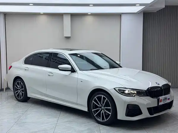 BMW 3 Series 2022