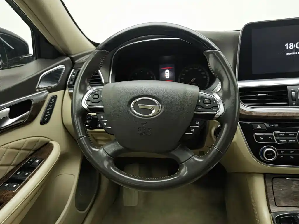 GAC Trumpchi GA8 2016 — фото 11