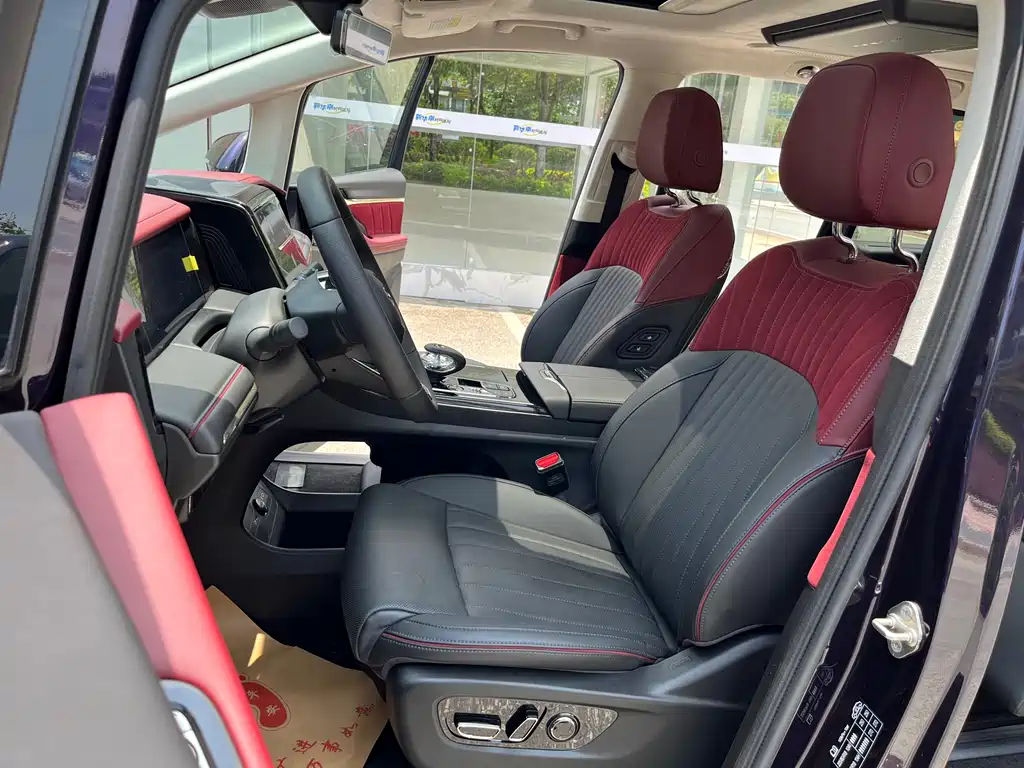 GAC Motor Trumpchi E9 2025 — фото 11