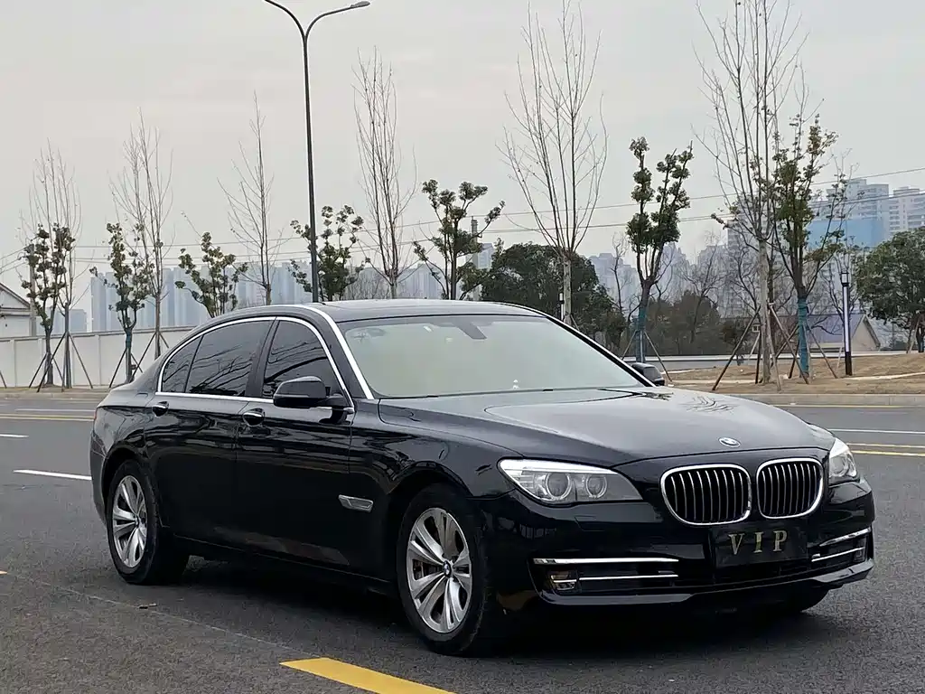 BMW 7 Series 2013 — фото 3