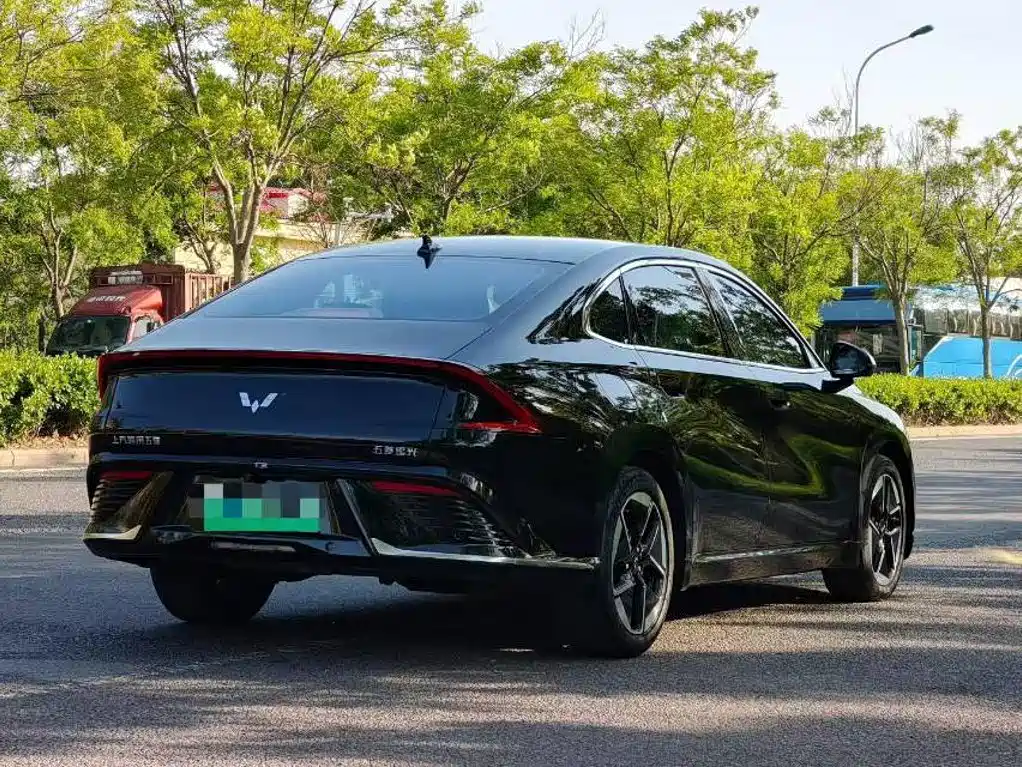 Wuling Starlight 2024