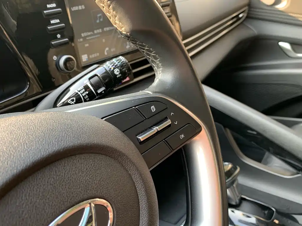 Hyundai Elantra 2021 — фото 25