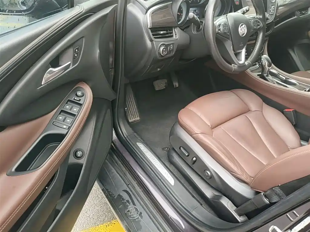 Buick Envision Plus 2017 — фото 16