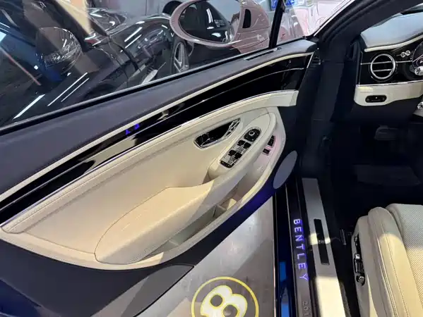 Bentley Continental 2020