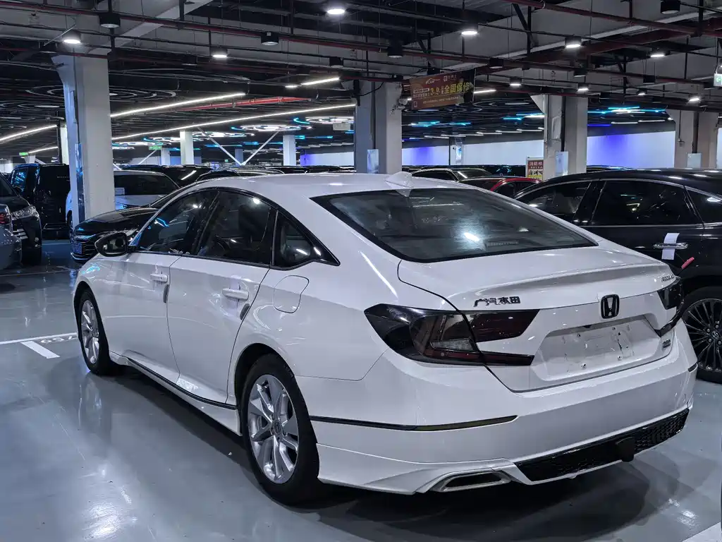 Honda Accord 2020 — фото 10
