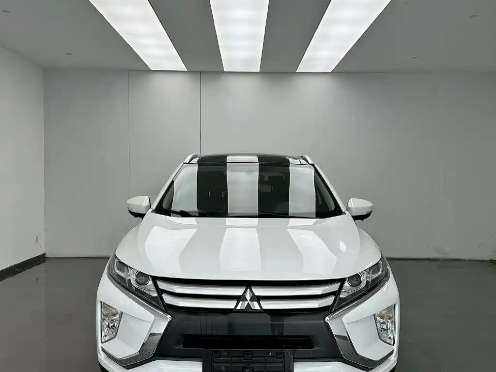 Mitsubishi Eclipse Cross 2019 — фото 2