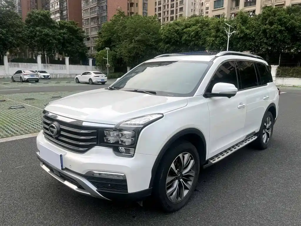 GAC Trumpchi GS8 2017 — фото 1