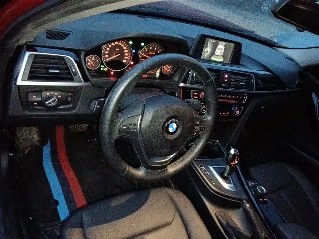BMW 3 Series 2017 — фото 10
