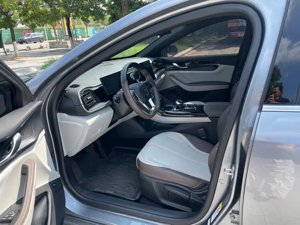 BYD Qin PLUS 2025 — фото 11