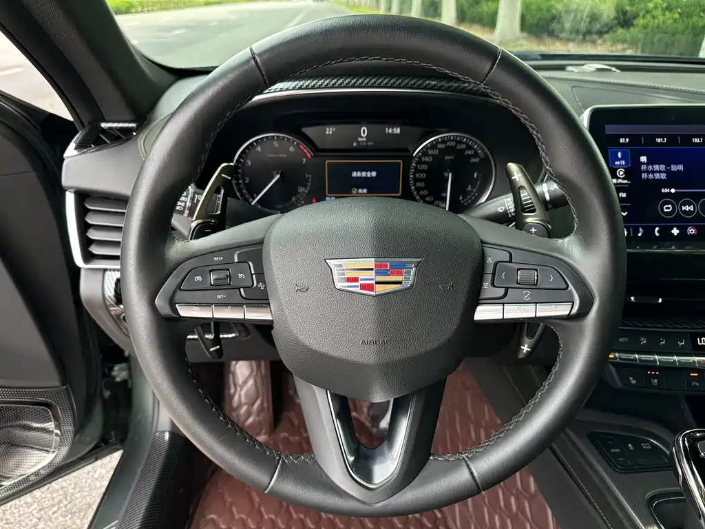 Cadillac CT5 2022 — фото 10