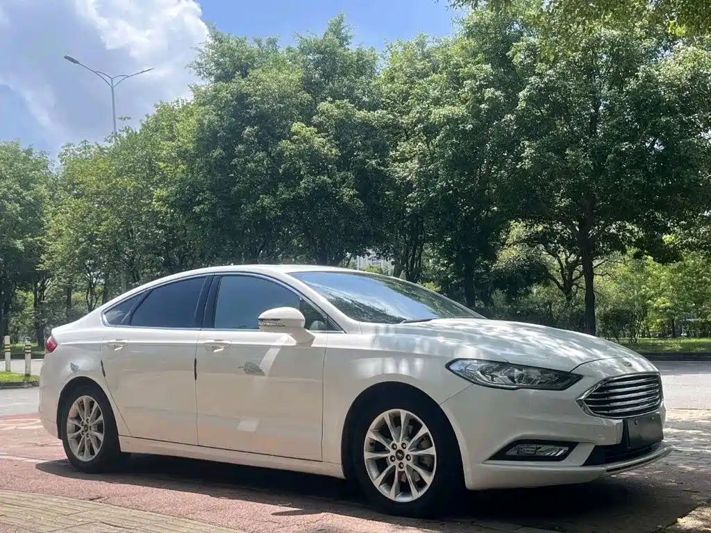 Ford Mondeo 2017 — фото 3