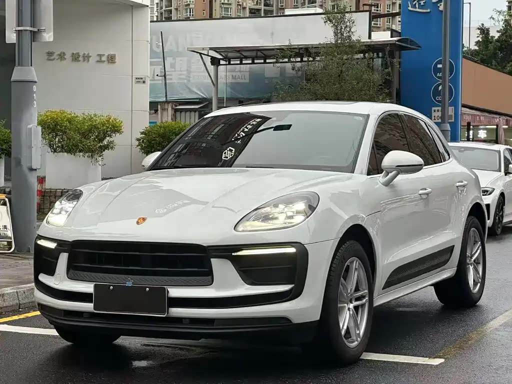 Porsche Macan 2023 — фото 1