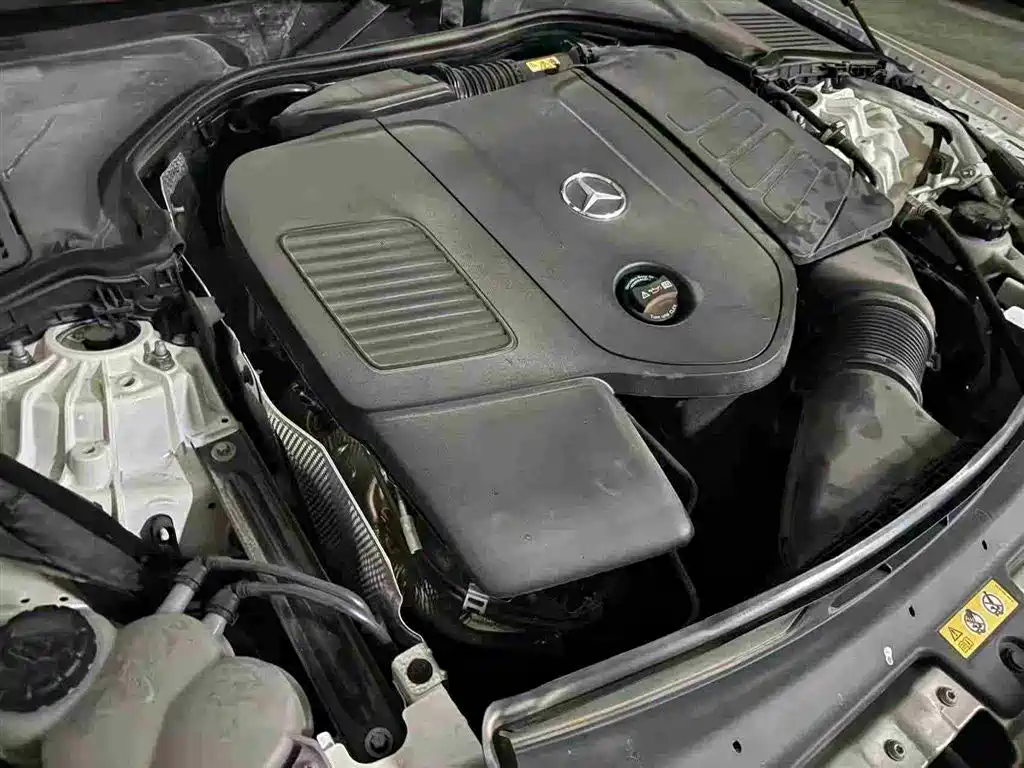 Mercedes-Benz C-Class 2023 — фото 9