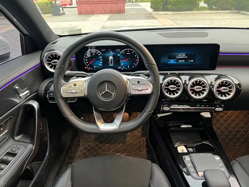 Mercedes-Benz A-Class 2020 — фото 8
