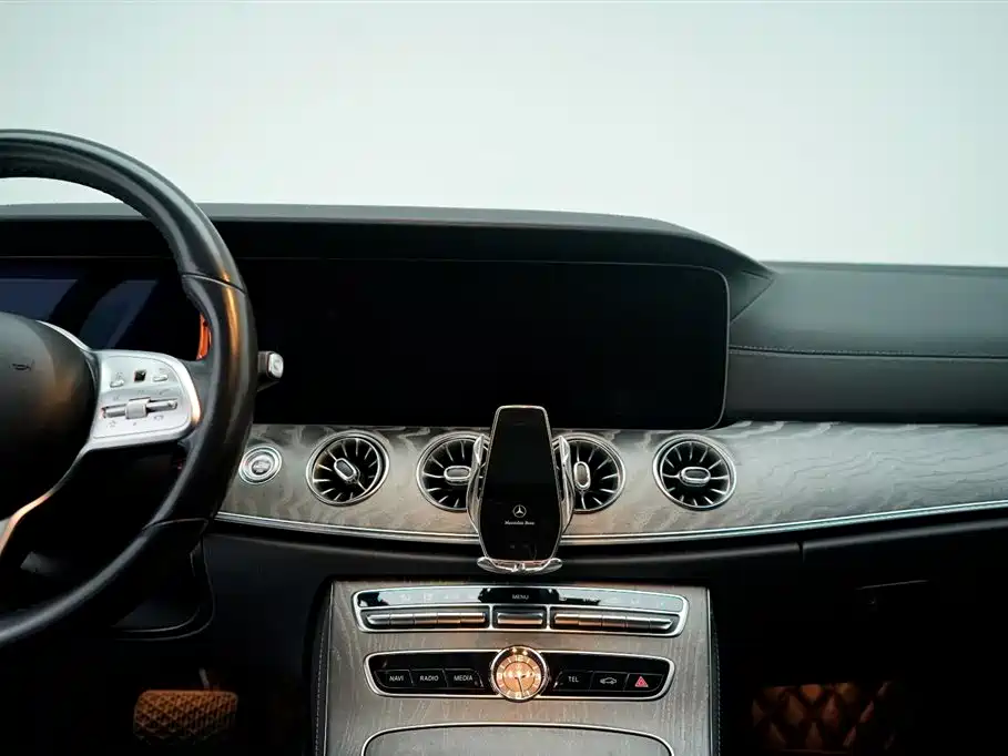 Mercedes-Benz CLS 2020 — фото 18