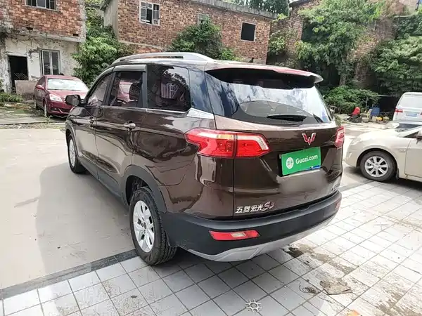 Wuling Hongguang S3 2018