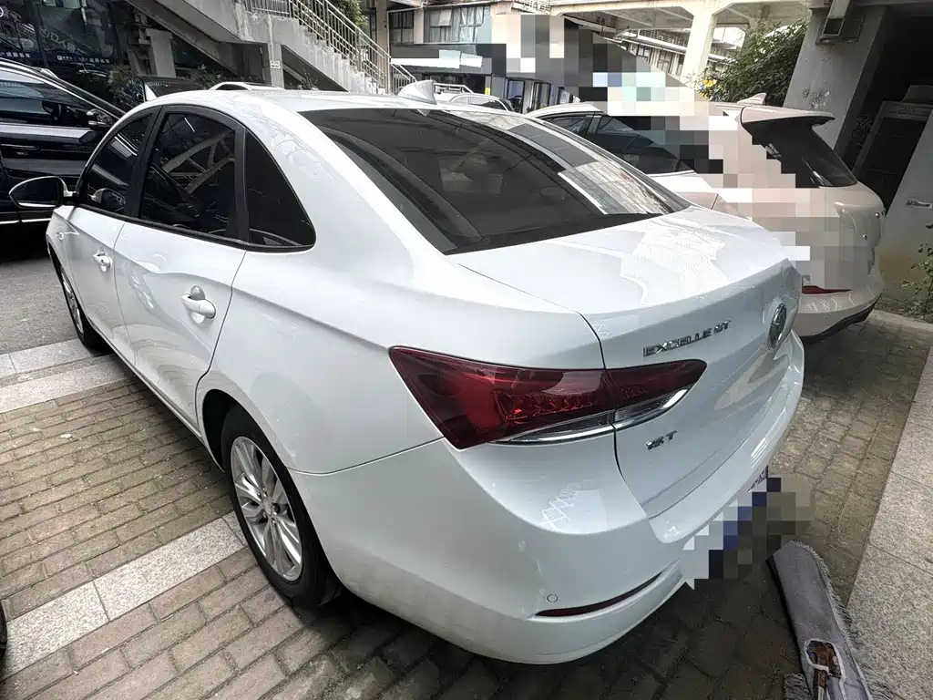Buick Excelle 2018 — фото 7
