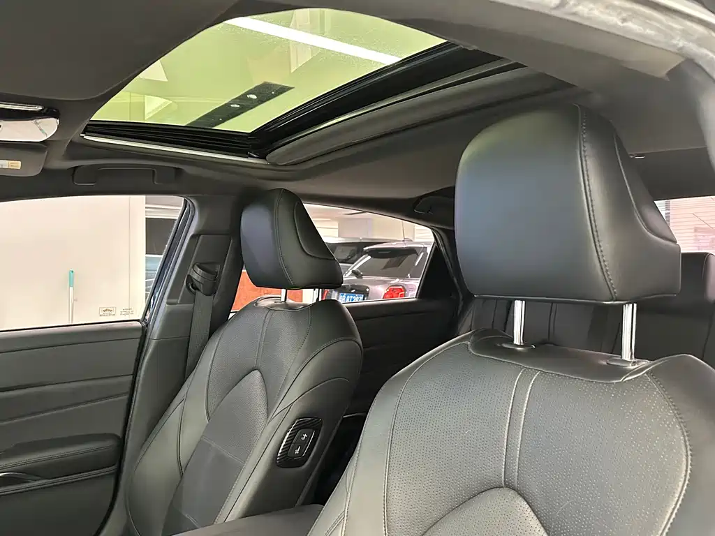 Toyota Avalon 2019 — фото 11