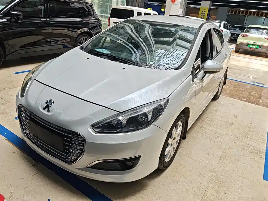 Peugeot 308 2016