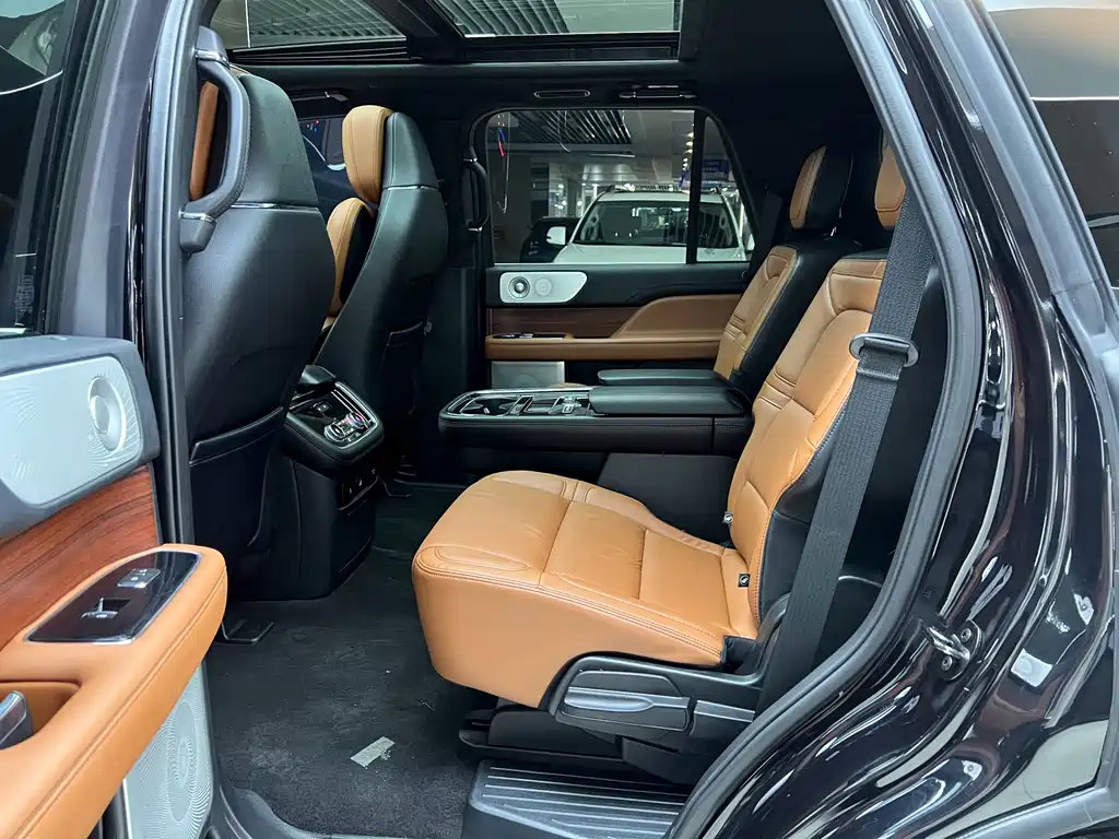 Lincoln Navigator 2018 — фото 9