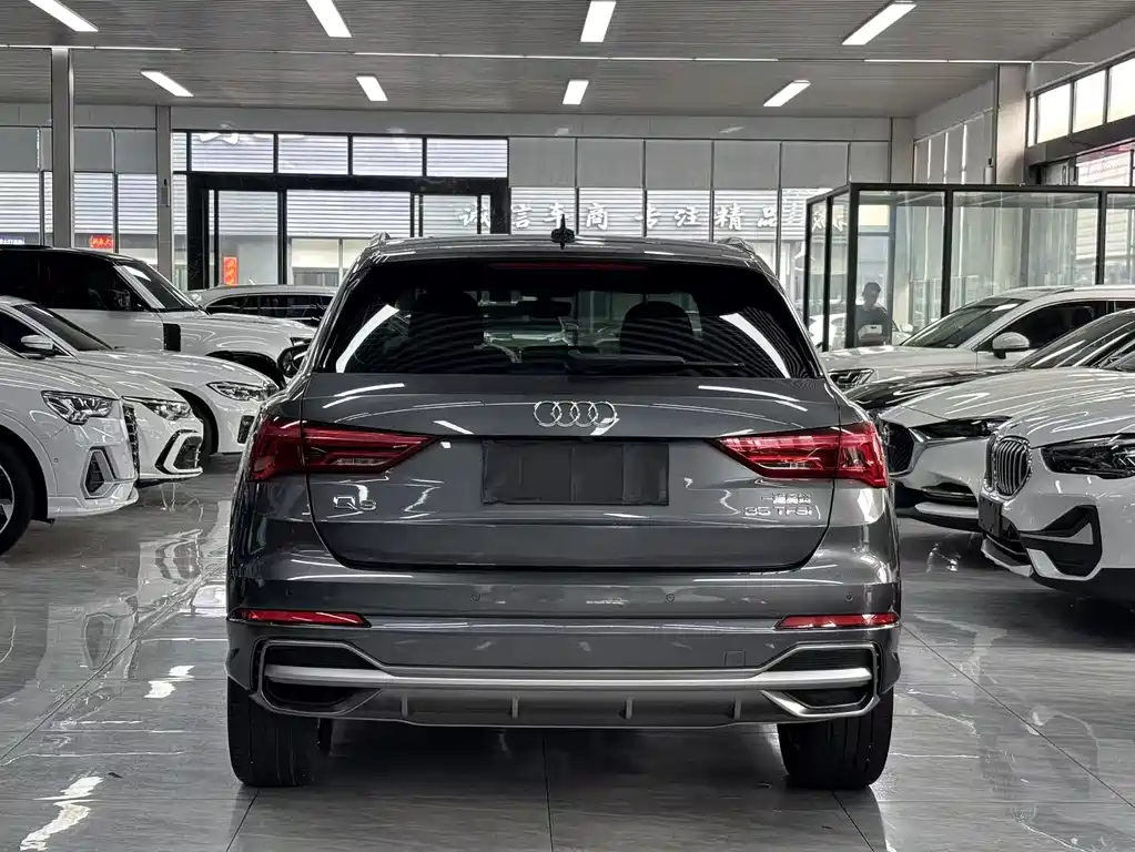 Audi Q3 2023 — фото 12