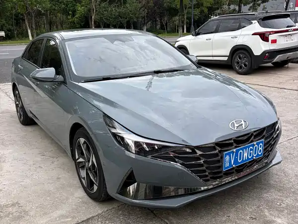 Hyundai Elantra 2023