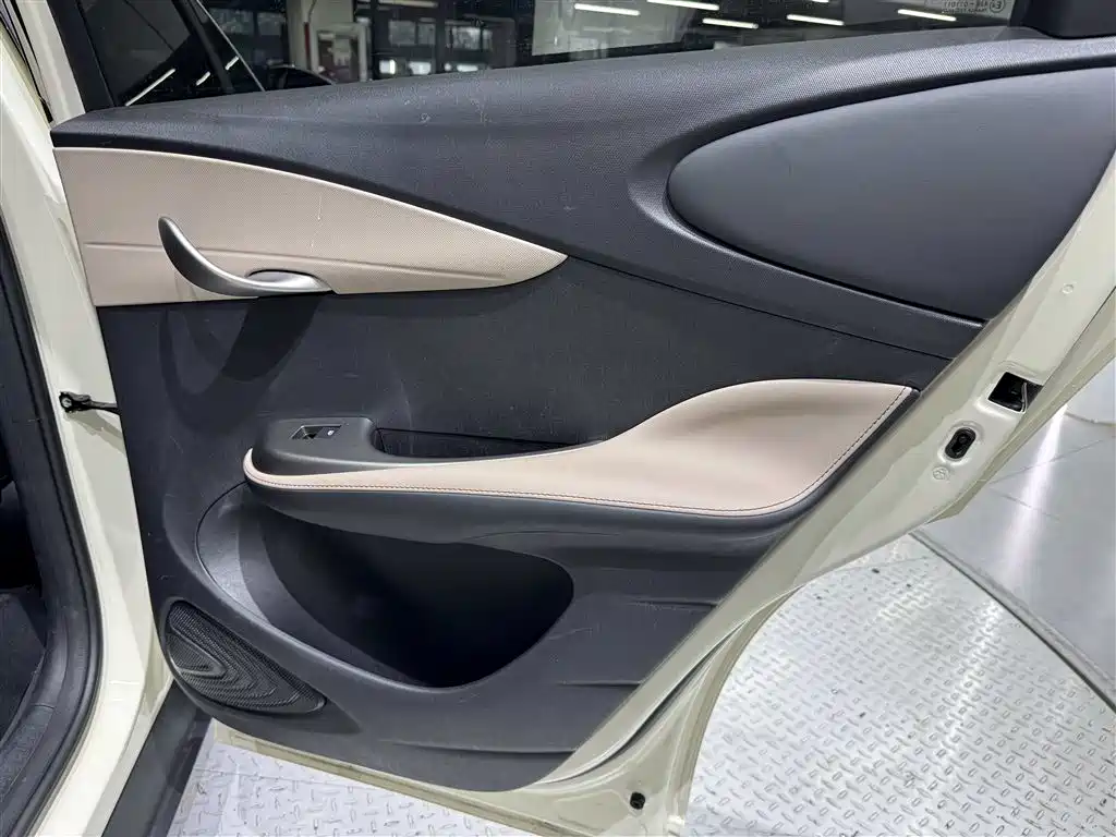 BYD Dolphin 2025 — фото 25