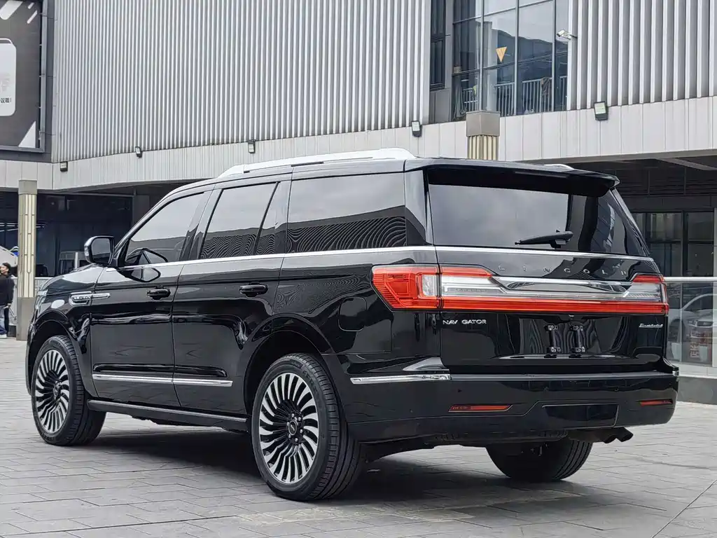 Lincoln Navigator 2021 — фото 5