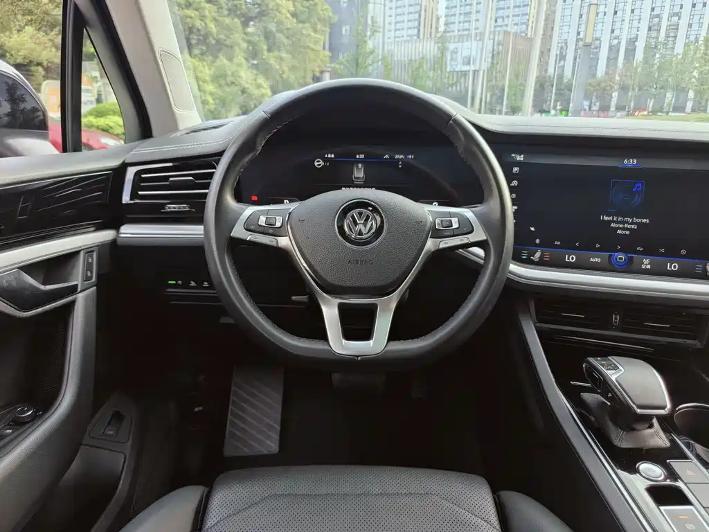 Volkswagen Touareg 2020 — фото 12