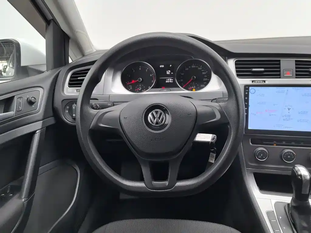 Volkswagen Golf 2015 — фото 11