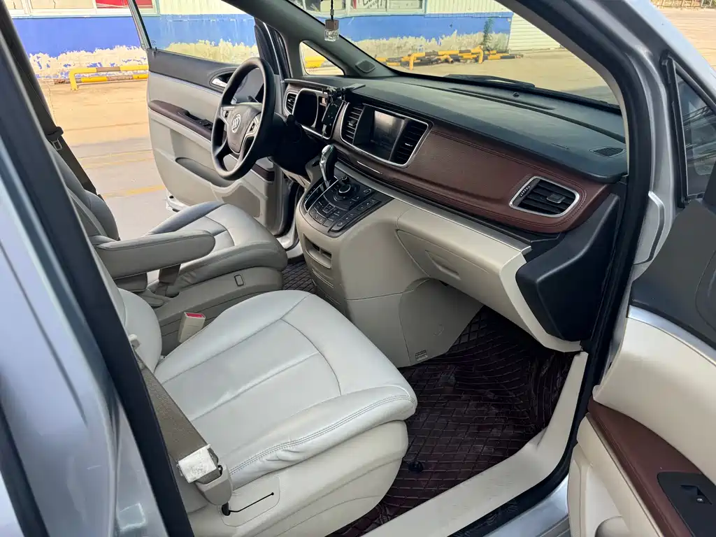 Buick GL8 2014