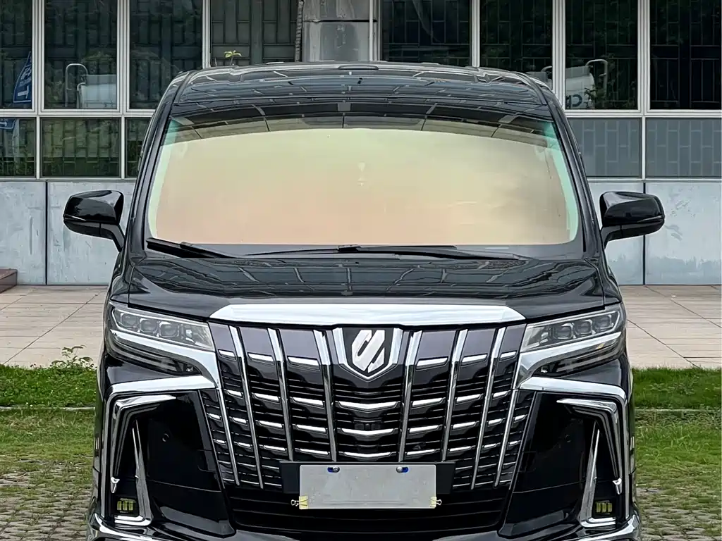Toyota Alphard 2017 — фото 2