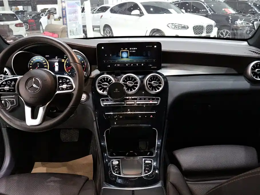 Mercedes-Benz GLC 2021 — фото 10