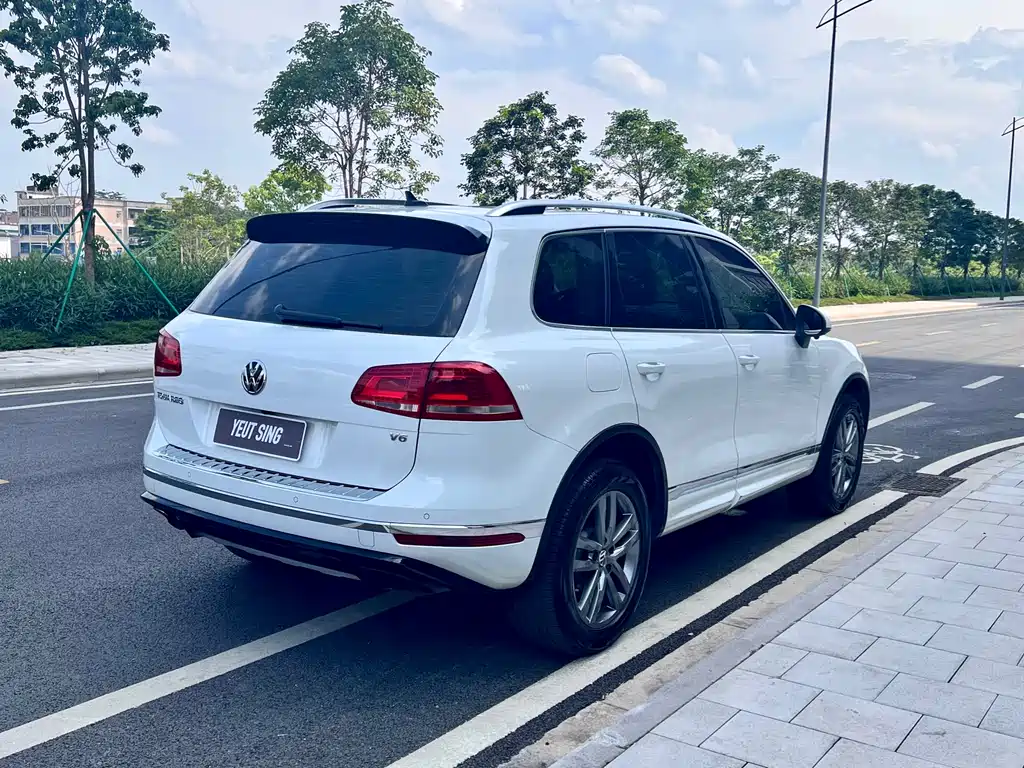 Volkswagen Touareg 2017 — фото 7