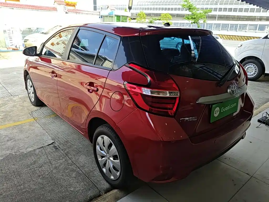 Toyota Yaris L 2022 — фото 5