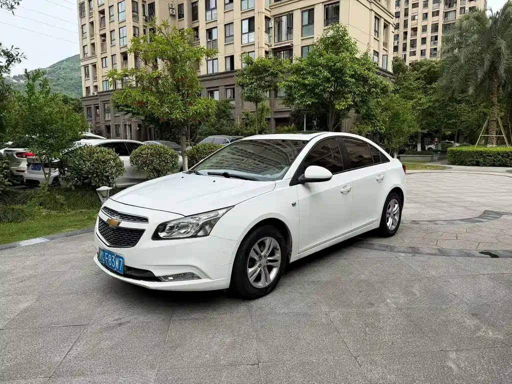 Chevrolet Cruze 2015 — фото 1