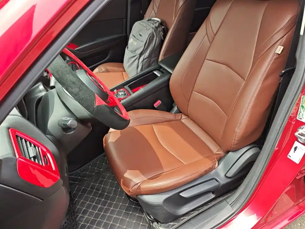 Mazda 3 Axela 2019 — фото 15