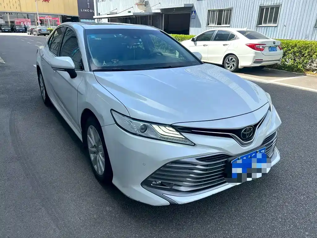 Toyota Camry 2020 — фото 3