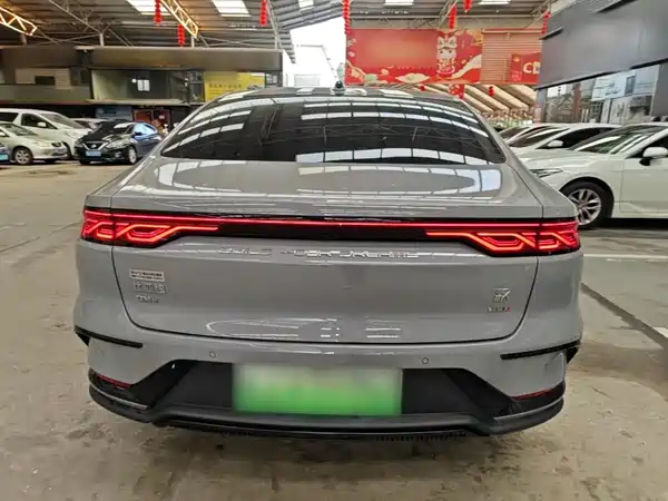 BYD Han 2025