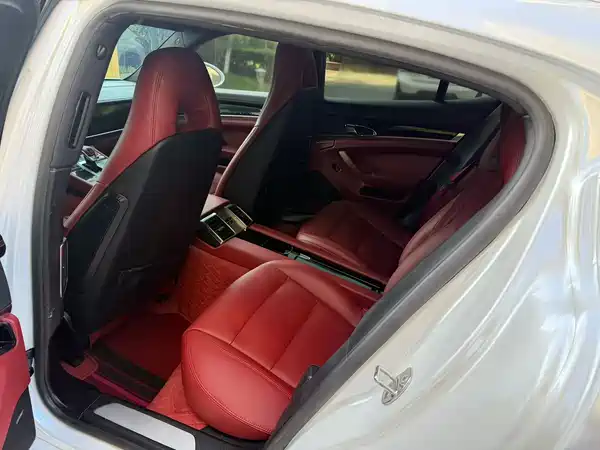 Porsche Panamera 2013