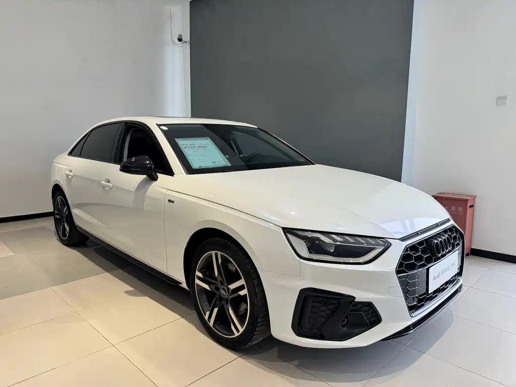 Audi A4L 2023 — фото 3
