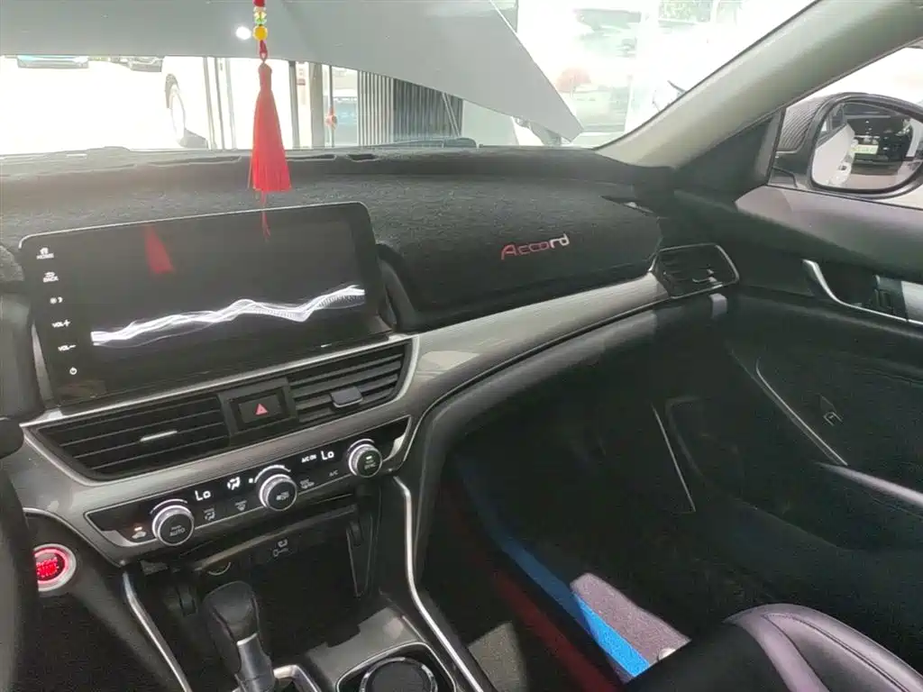 Honda Accord 2022 — фото 13