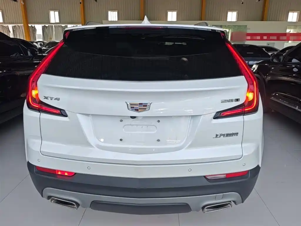 Cadillac XT4 2019 — фото 6
