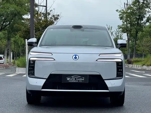 Denza N8L 2025