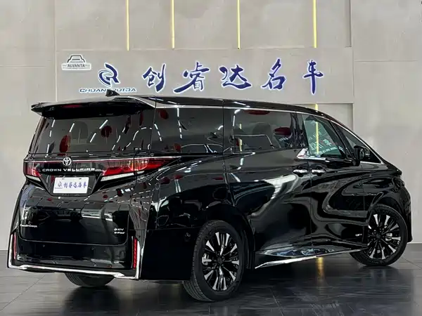 Toyota Vellfire 2024